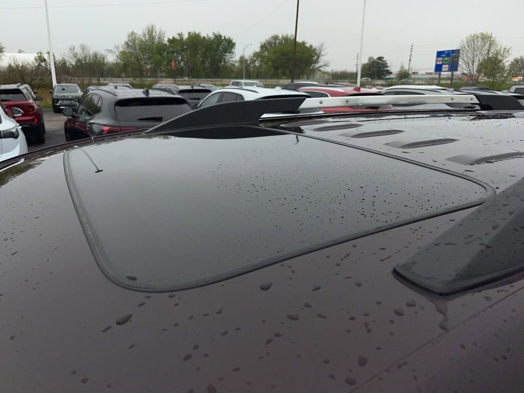 Certified 2021 GMC Acadia Denali w/ Denali Ultimate Package AWD/4WD image 11