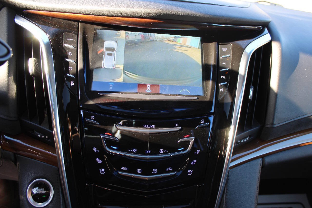 Used 2017 Cadillac Escalade Luxury AWD/4WD image 15