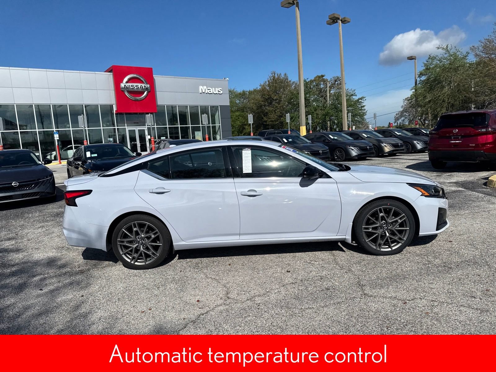 Certified 2024 Nissan Altima 2.0 SR image 4