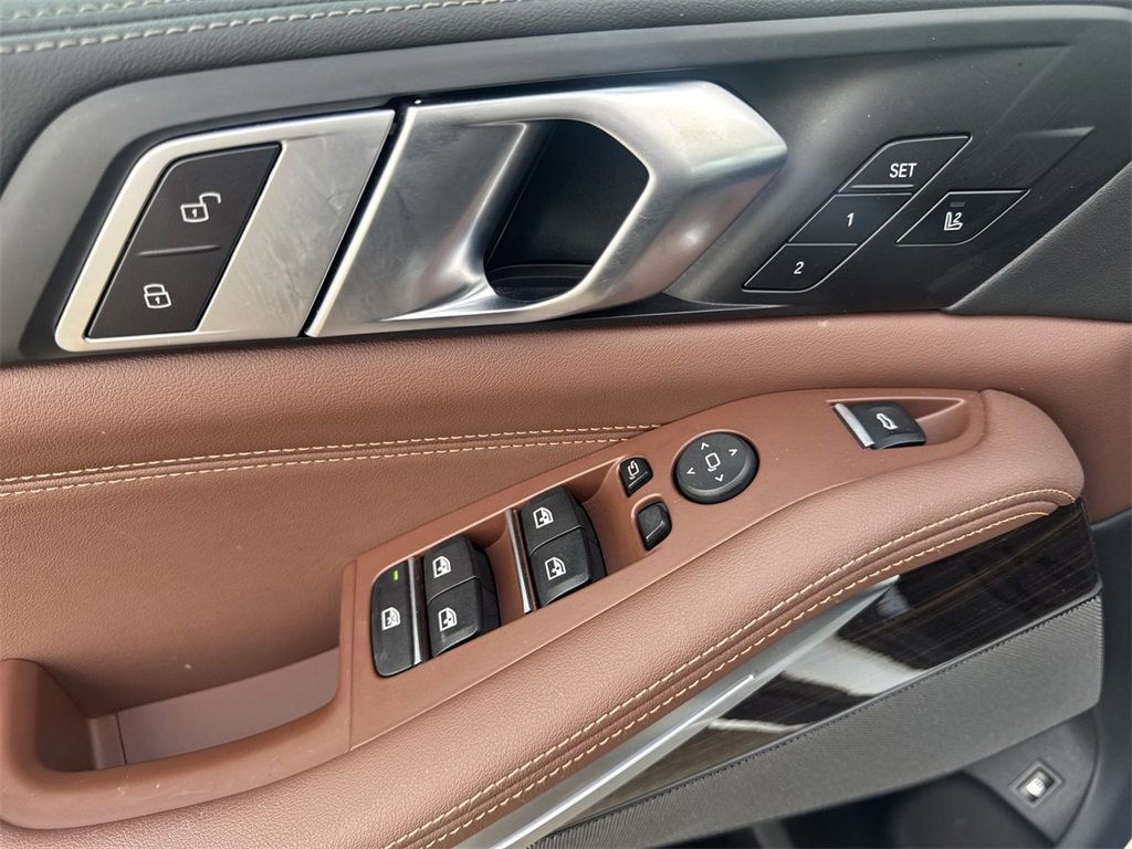 Used 2024 BMW X5 xDrive50e w/ Premium Package image 13