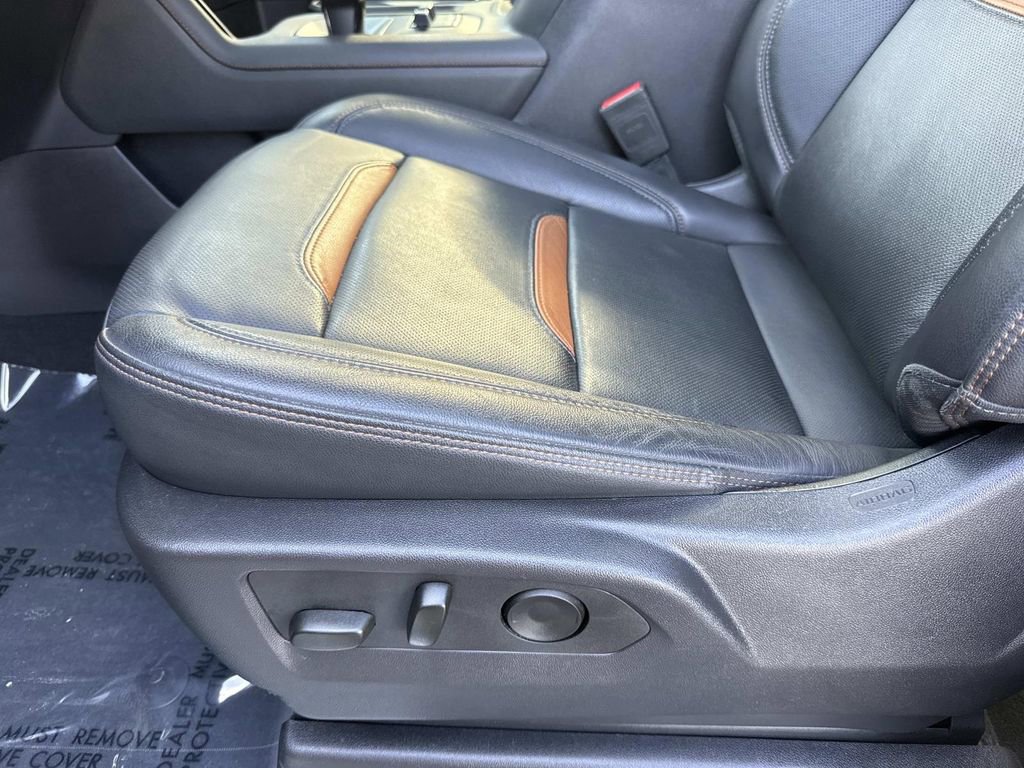 Used 2025 GMC Sierra 1500 AT4 w/ AT4 Premium Package AWD/4WD image 33