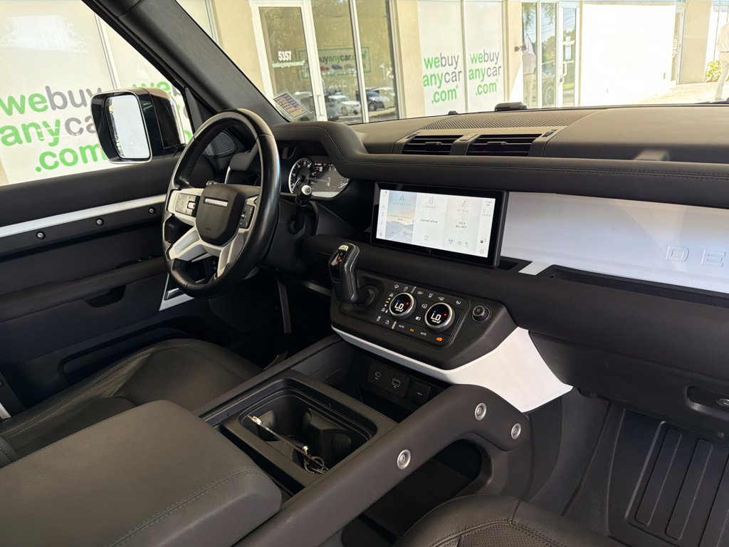Used 2023 Land Rover Defender 110 S AWD/4WD image 28
