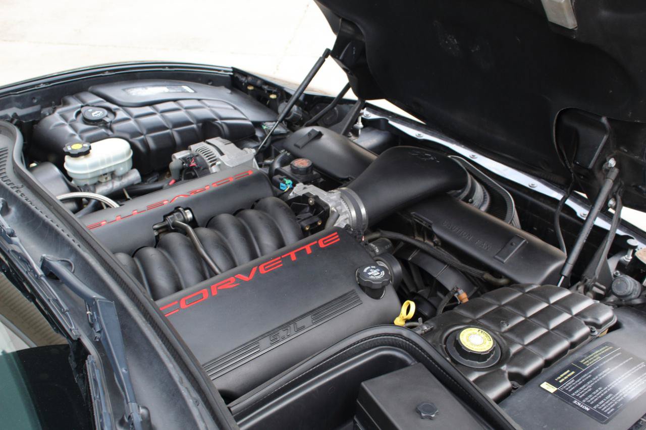 Used 2002 Chevrolet Corvette Convertible w/ Preferred Equipment Group2 RWD image 41
