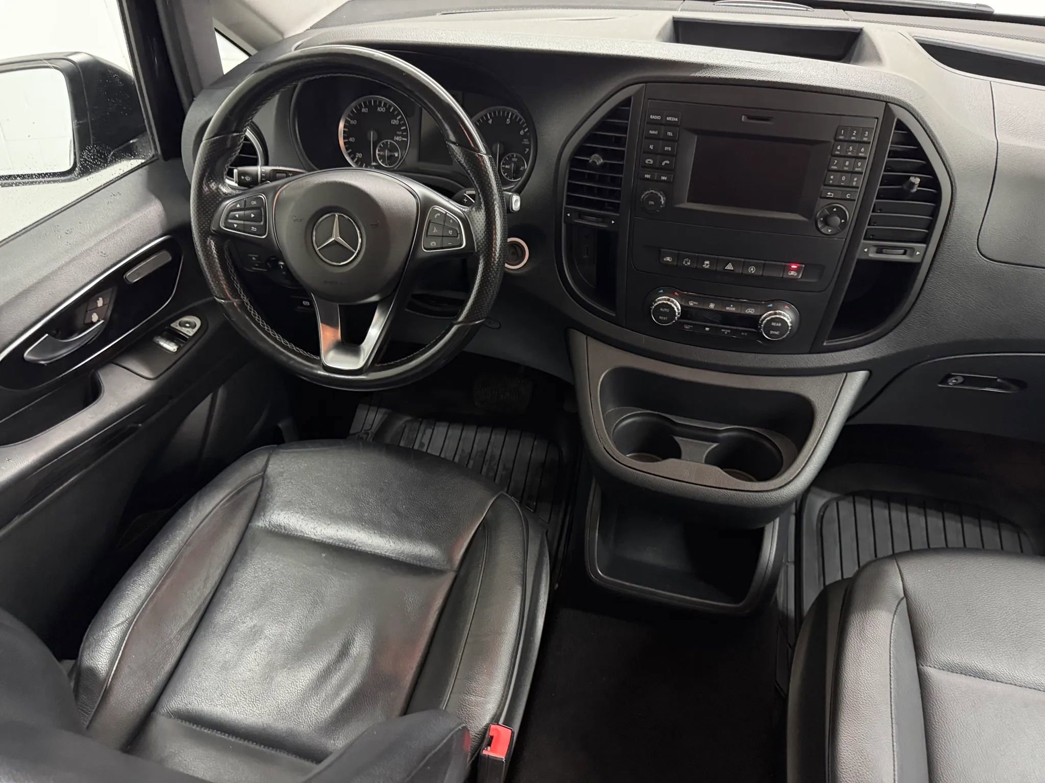 Used 2016 Mercedes-Benz Metris Passenger image 33