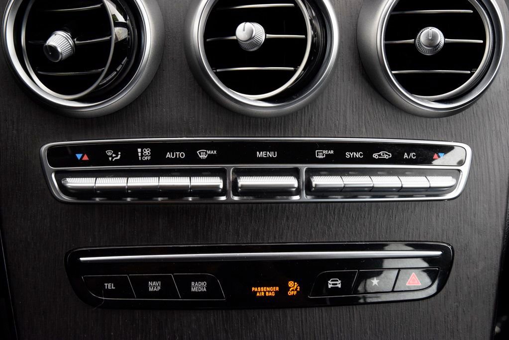 Used 2021 Mercedes-Benz GLC 300 image 26