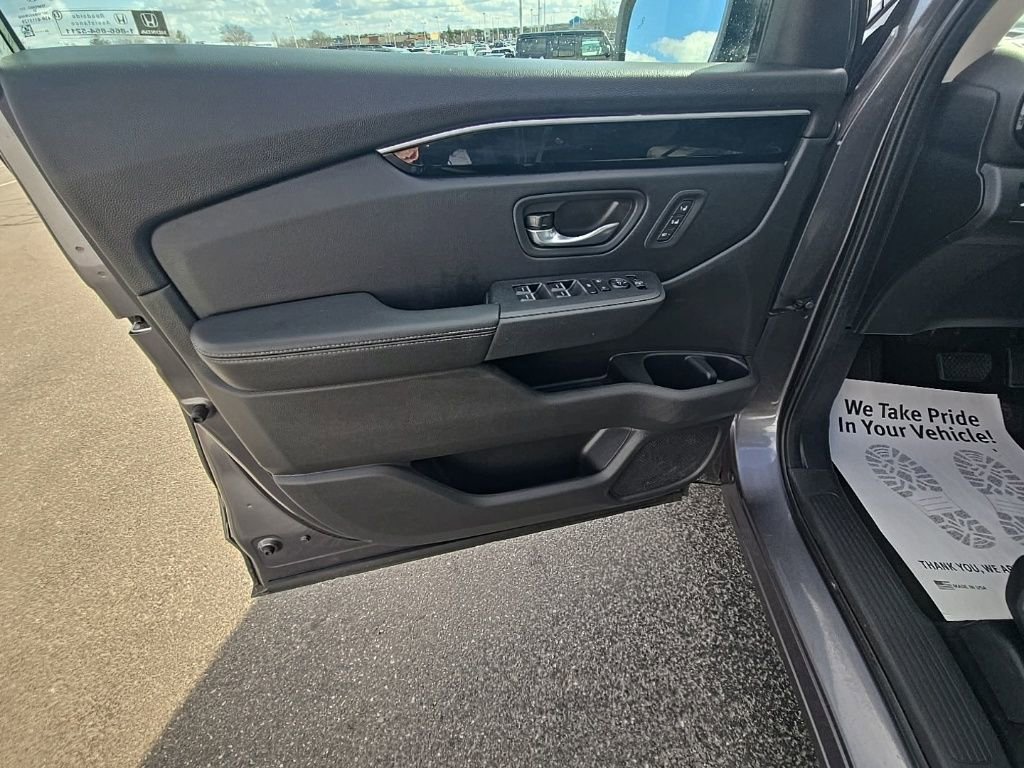 Used 2025 Honda Pilot EX-L image 12