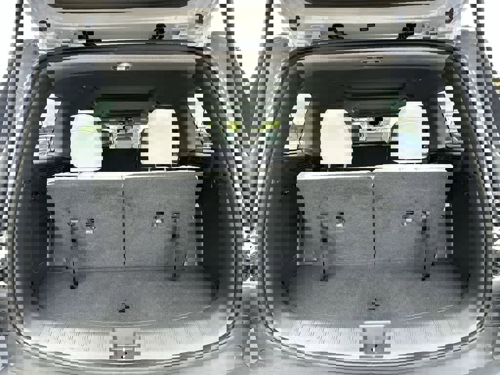 Used 2024 Hyundai Santa Fe Limited image 25