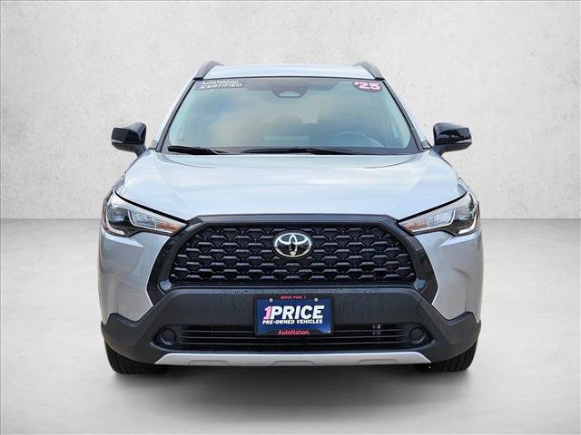 Used 2025 Toyota Corolla Cross LE video 2