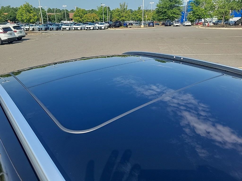 New 2025 Nissan Kicks SR w/ SR Premium Package image 12