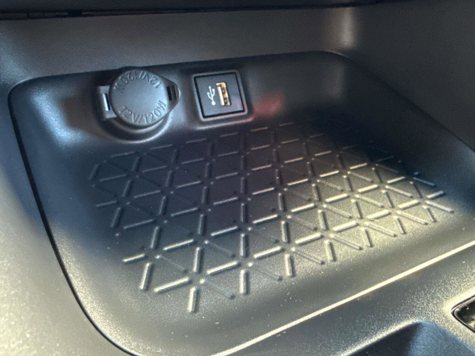 New 2025 Toyota RAV4 XLE image 30