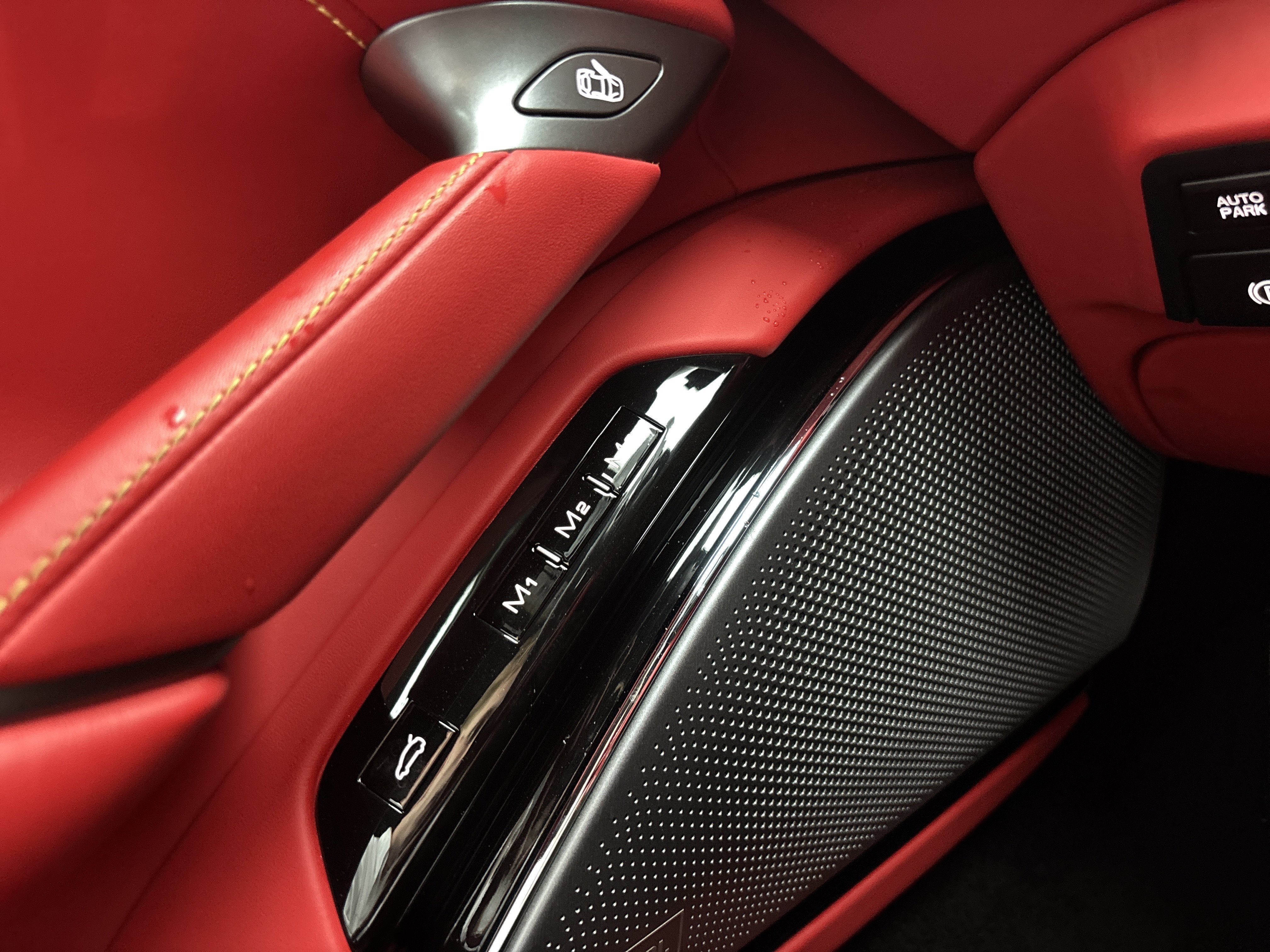Used 2022 Ferrari Roma RWD image 25