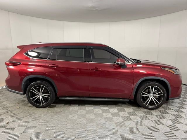 Used 2021 Toyota Highlander Platinum image 8
