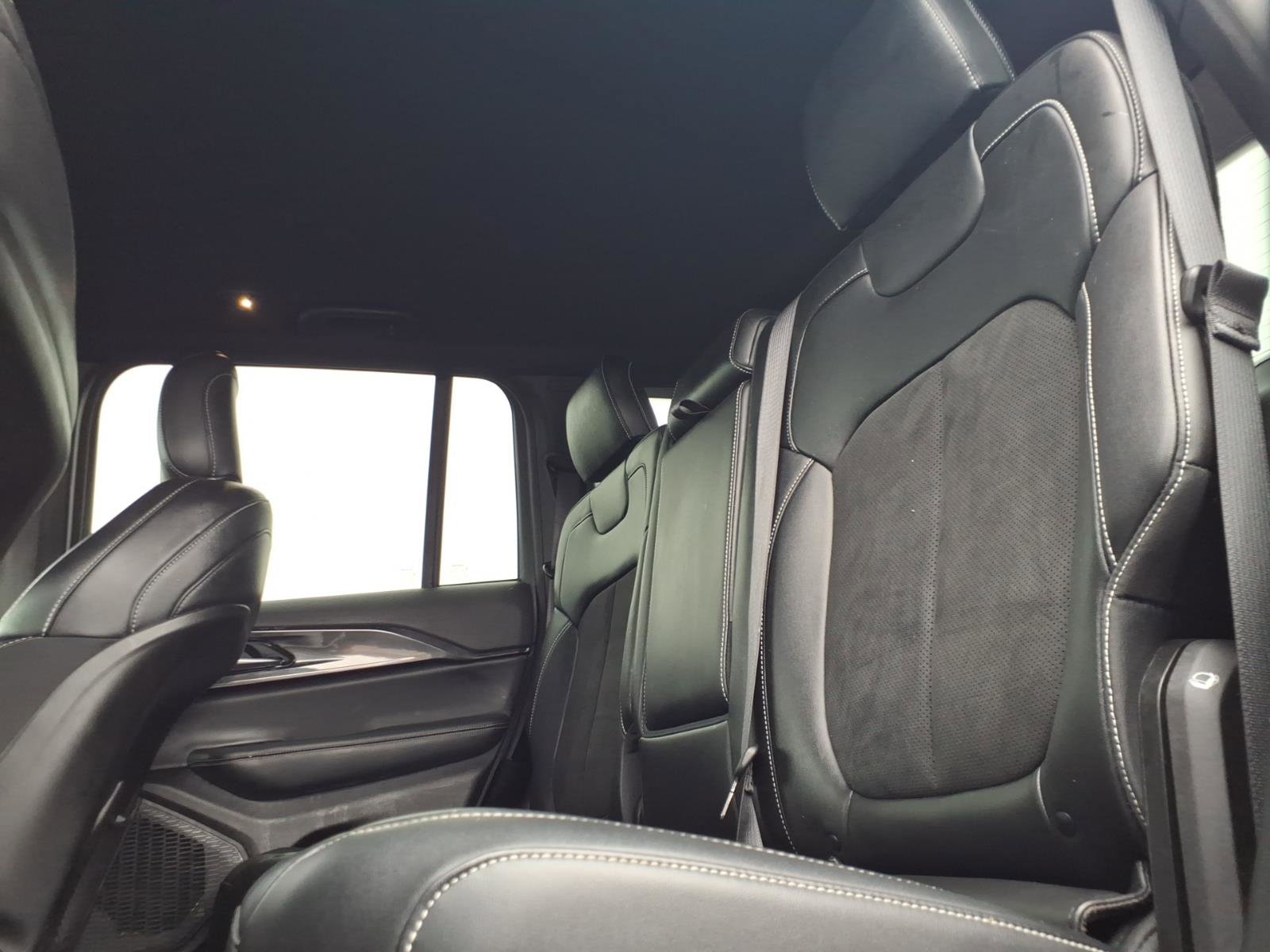 Certified 2023 Jeep Grand Cherokee Altitude image 13