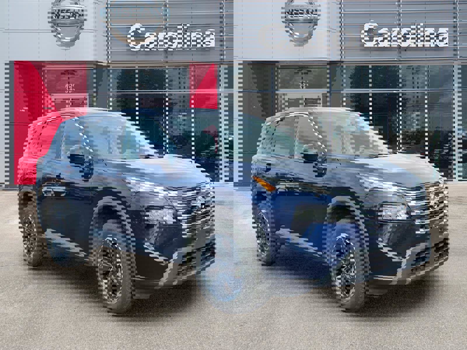 Used 2024 Nissan Rogue SV image 1