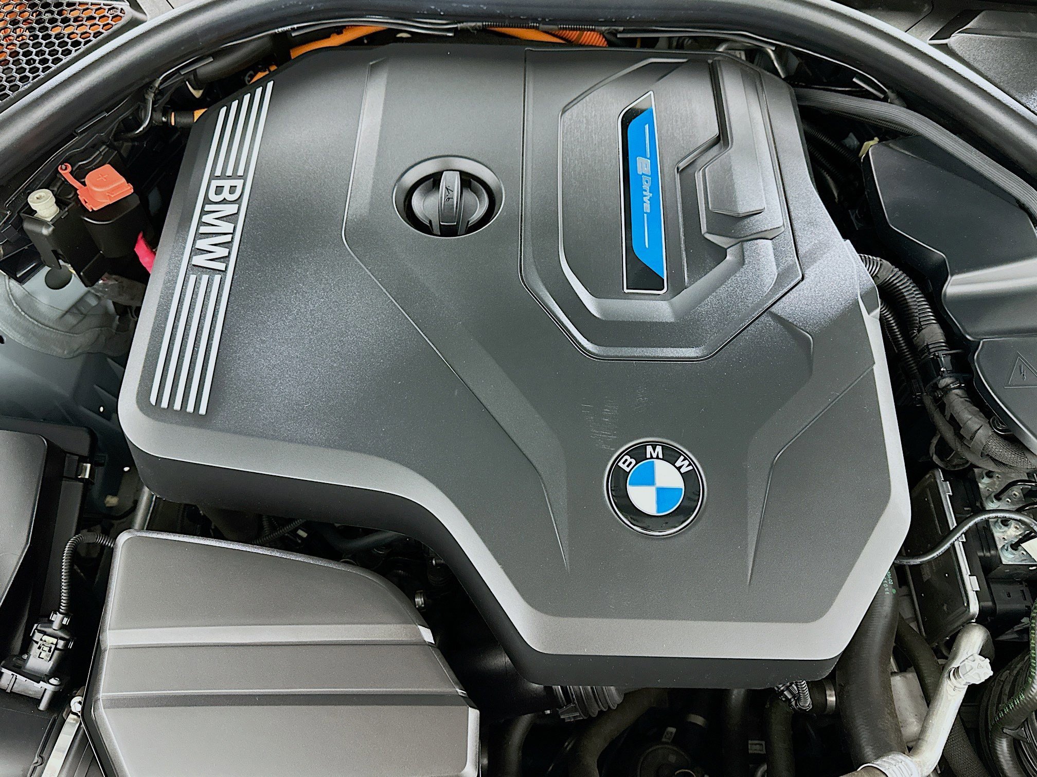 Used 2023 BMW 330e xDrive w/ M Sport Package image 31