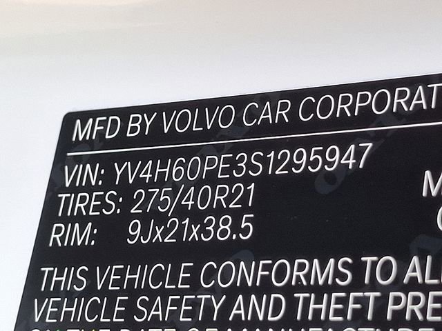Used 2025 Volvo XC90 T8 Plus AWD/4WD image 29
