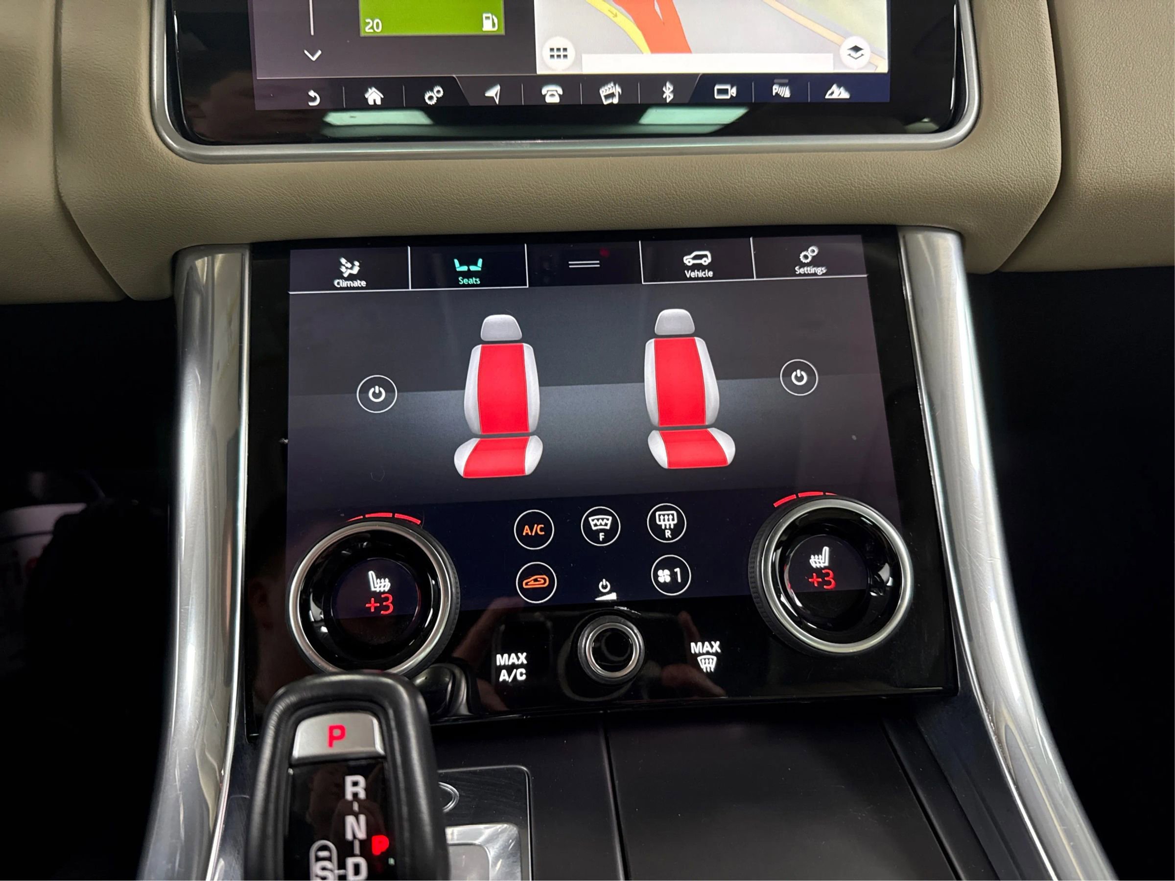 Used 2018 Land Rover Range Rover Sport SE image 32