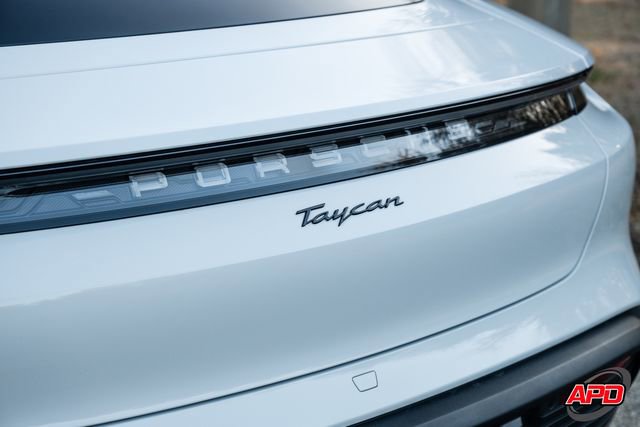 Used 2022 Porsche Taycan image 44