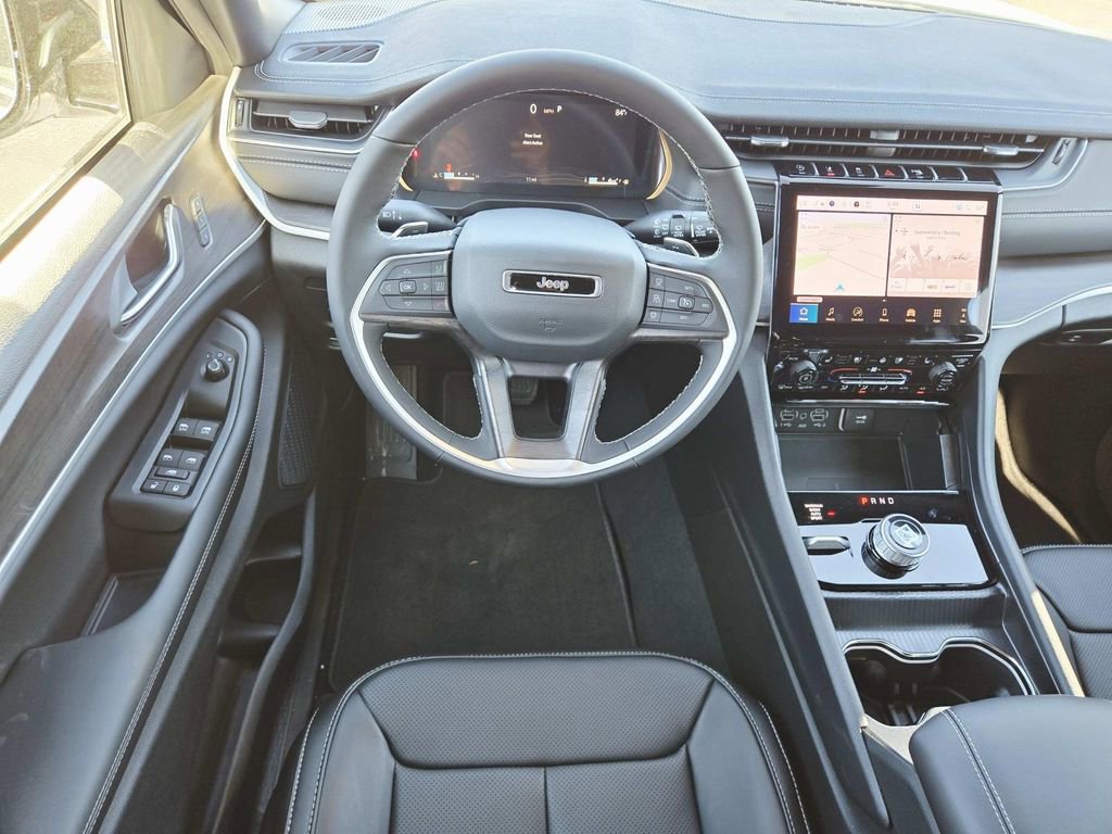 New 2025 Jeep Grand Cherokee L Limited w/ Luxury Tech Group II image 11