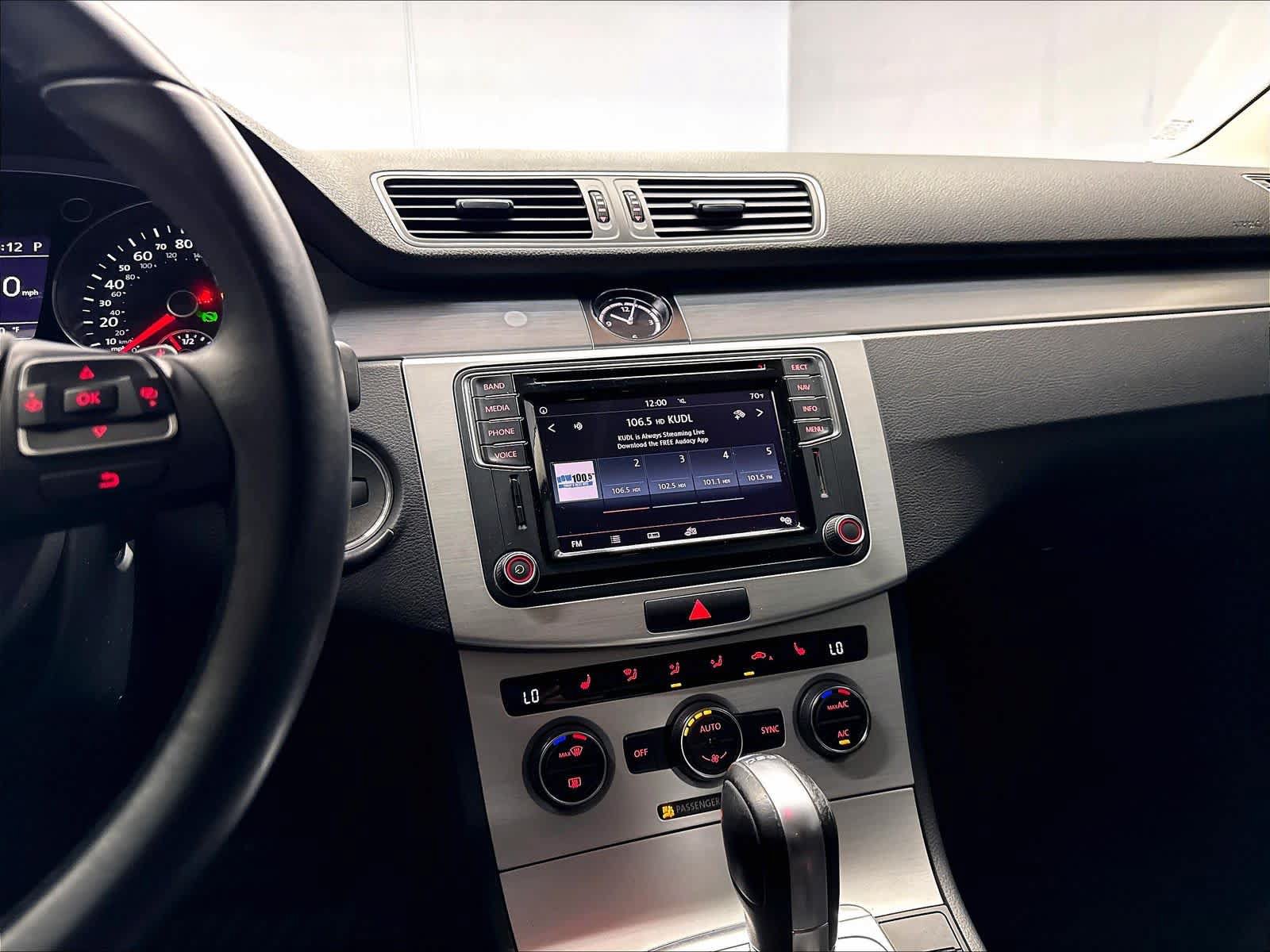 Used 2016 Volkswagen CC R-Line FWD image 9