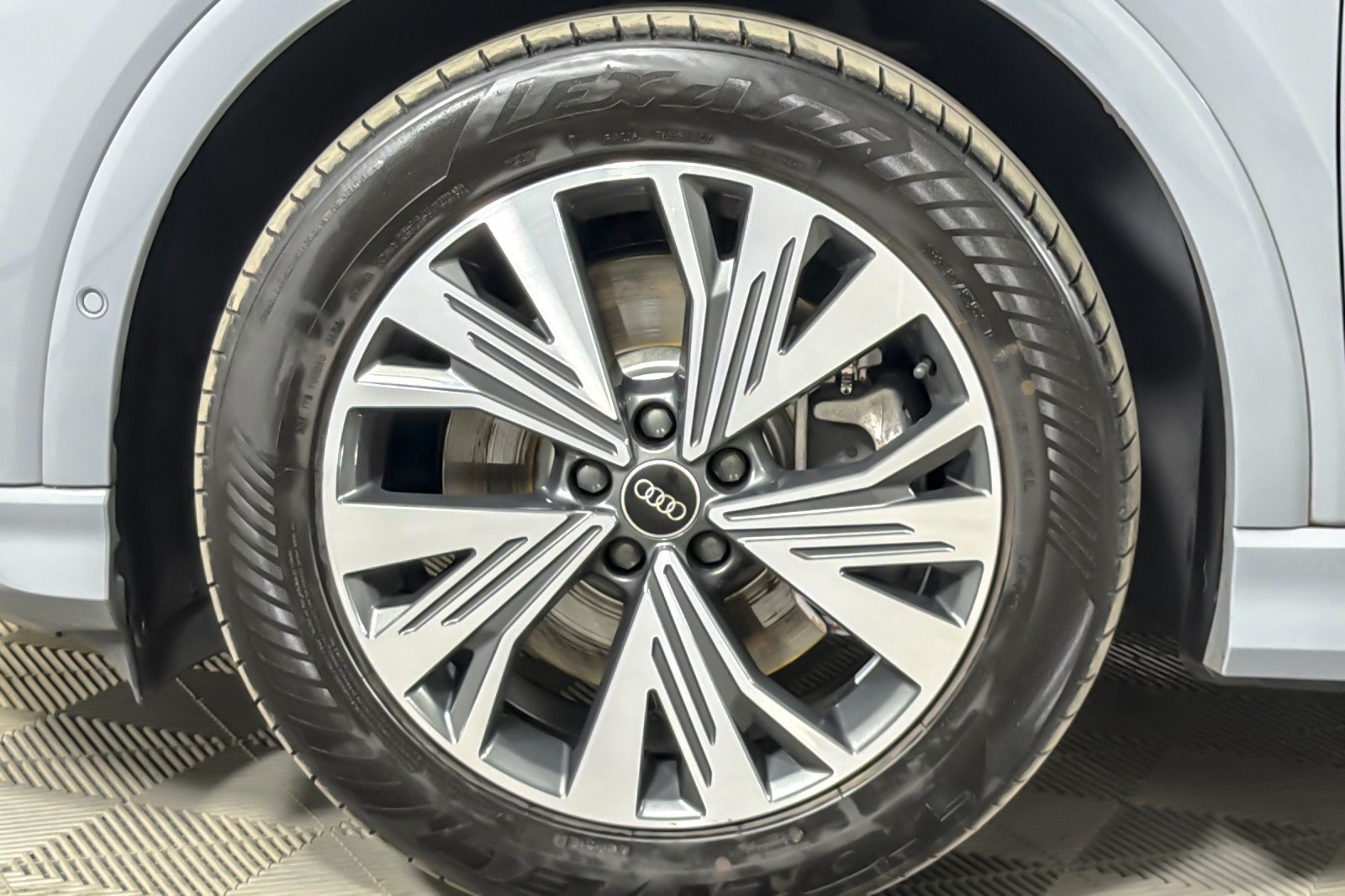 Used 2023 Audi Q4 e-tron Premium Plus RWD image 25