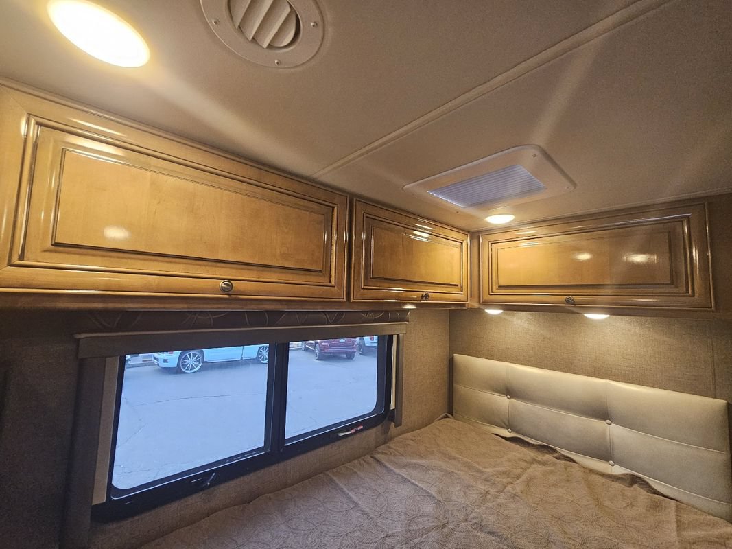 Used 2017 Mercedes-Benz Sprinter 3500 image 33