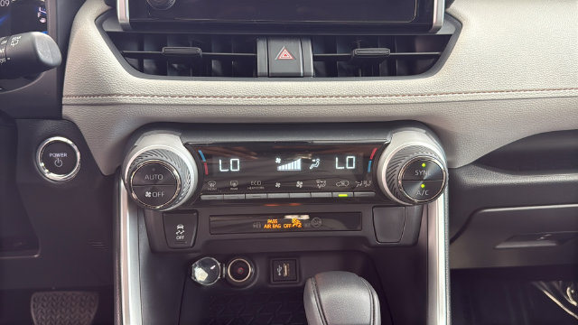 Used 2025 Toyota RAV4 XLE w/ Convenience Package AWD/4WD image 25