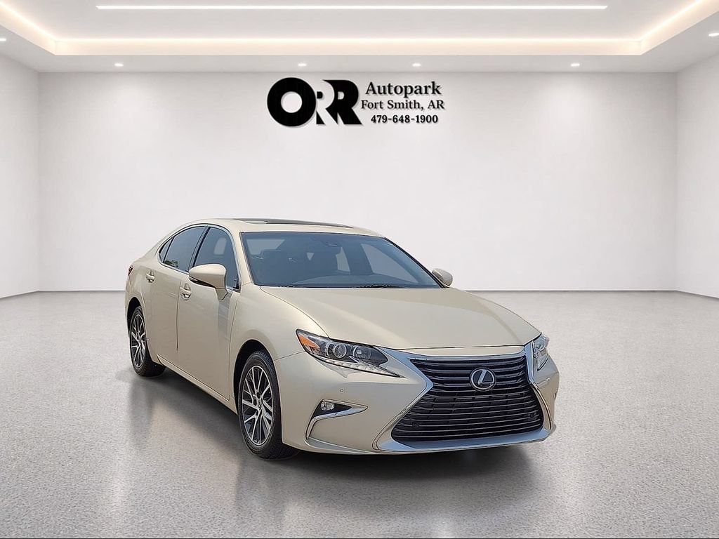 Used 2017 Lexus ES 350 w/ Navigation System Package