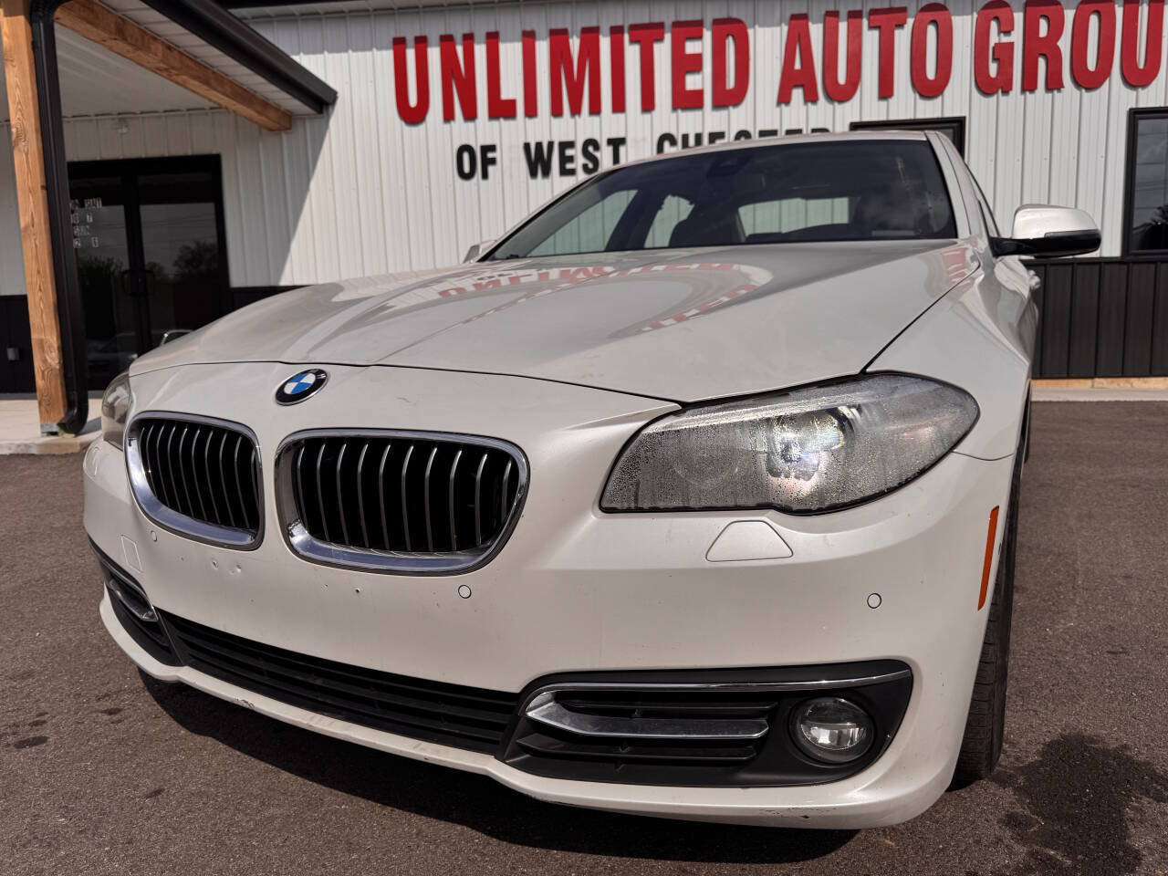 Used 2016 BMW 535i xDrive Sedan AWD/4WD image 2