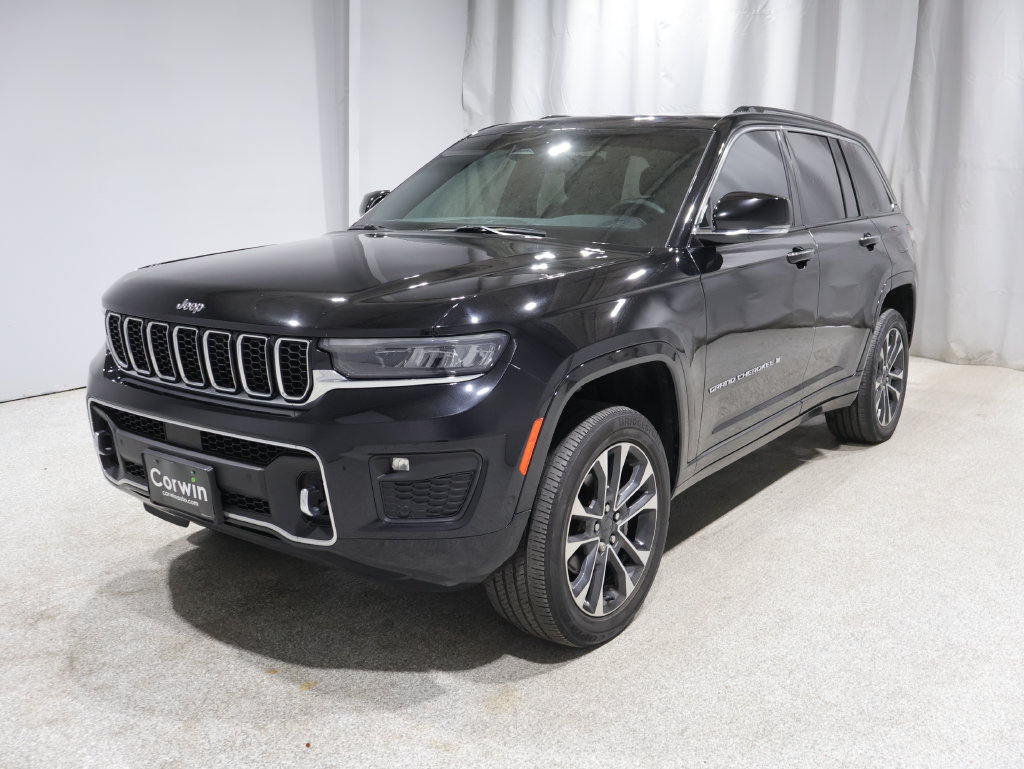 Certified 2023 Jeep Grand Cherokee Overland w/ Luxury Tech Group IV AWD/4WD image 7