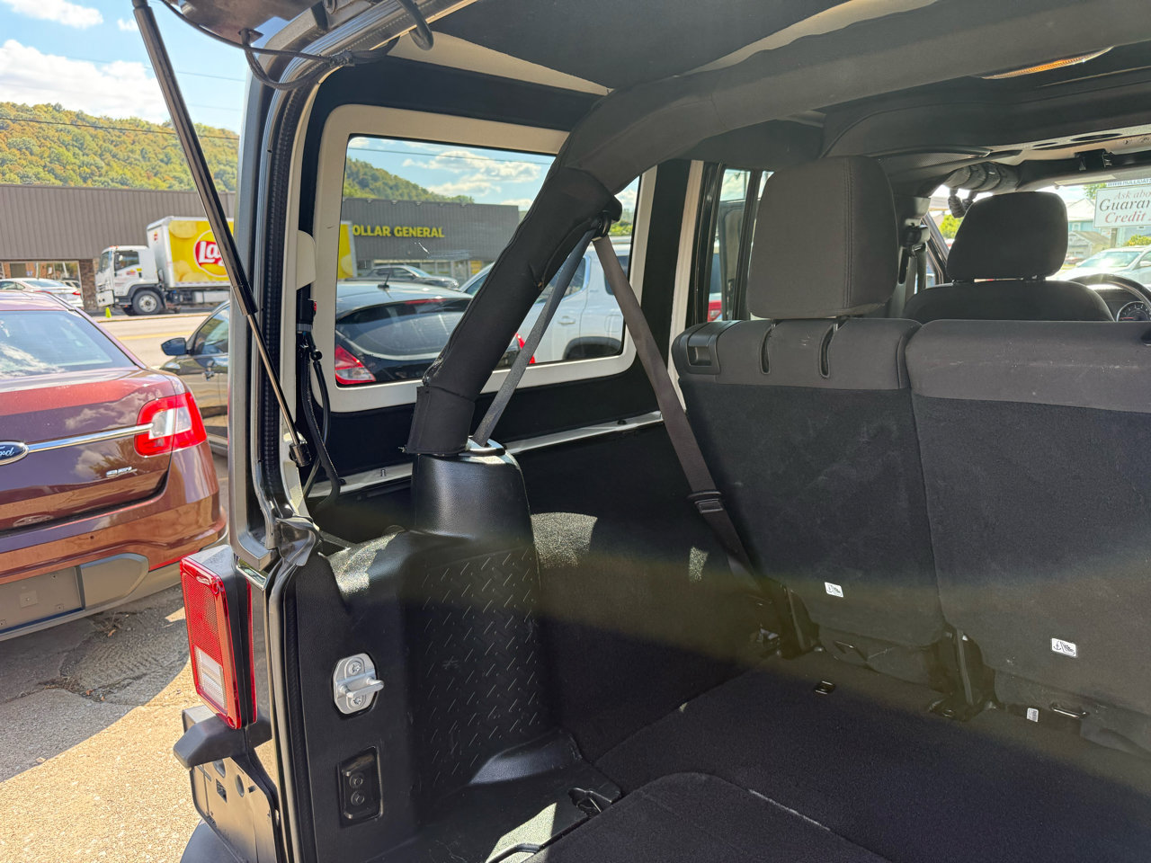 Used 2017 Jeep Wrangler Unlimited Sport w/ Quick Order Package 24S image 48