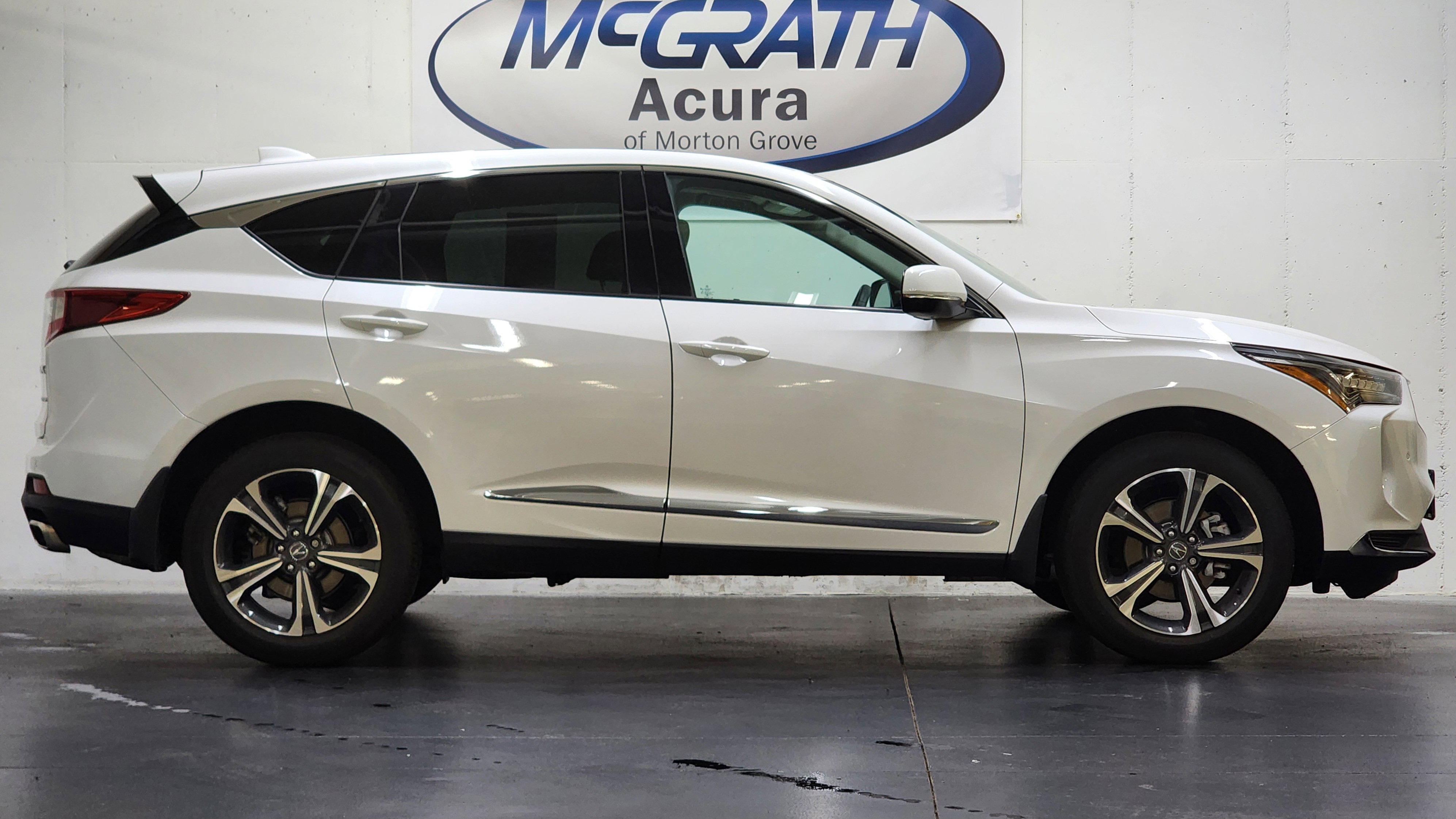 Certified 2025 Acura RDX SH-AWD w/ Technology Package image 3