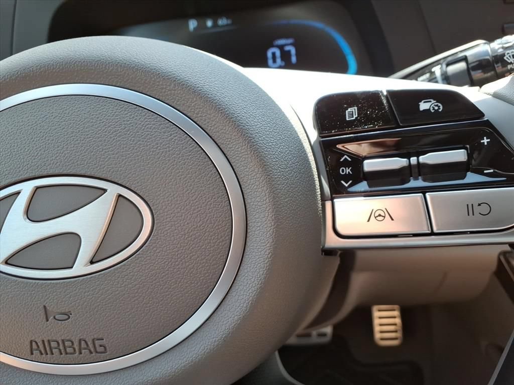 New 2026 Hyundai Elantra Sport FWD image 32