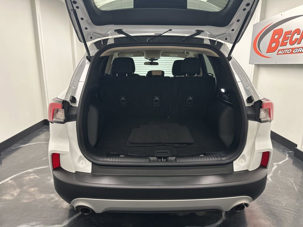 Used 2020 Ford Escape SE Sport image 25