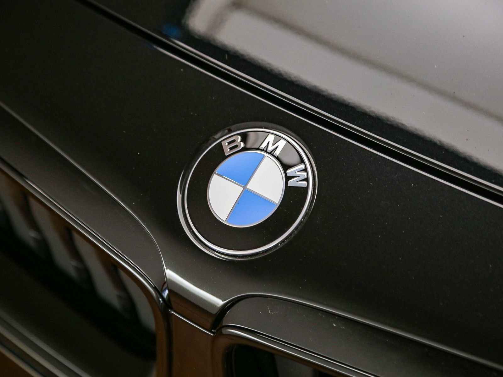 New 2026 BMW M240i Coupe w/ Premium Package RWD image 9