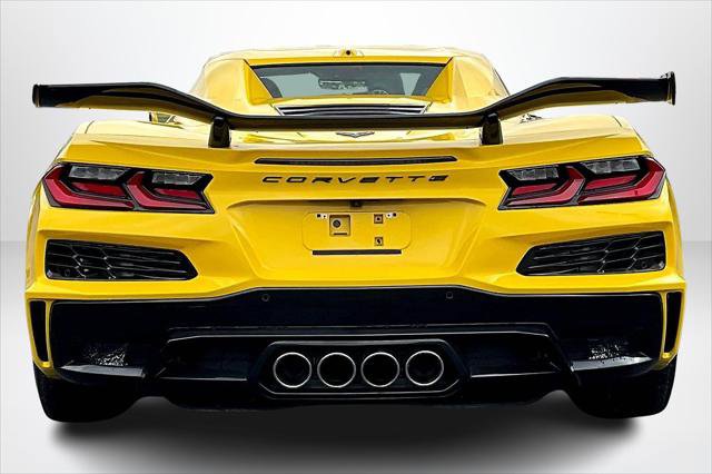 Used 2025 Chevrolet Corvette Z06 w/ Z07 Performance Package image 6