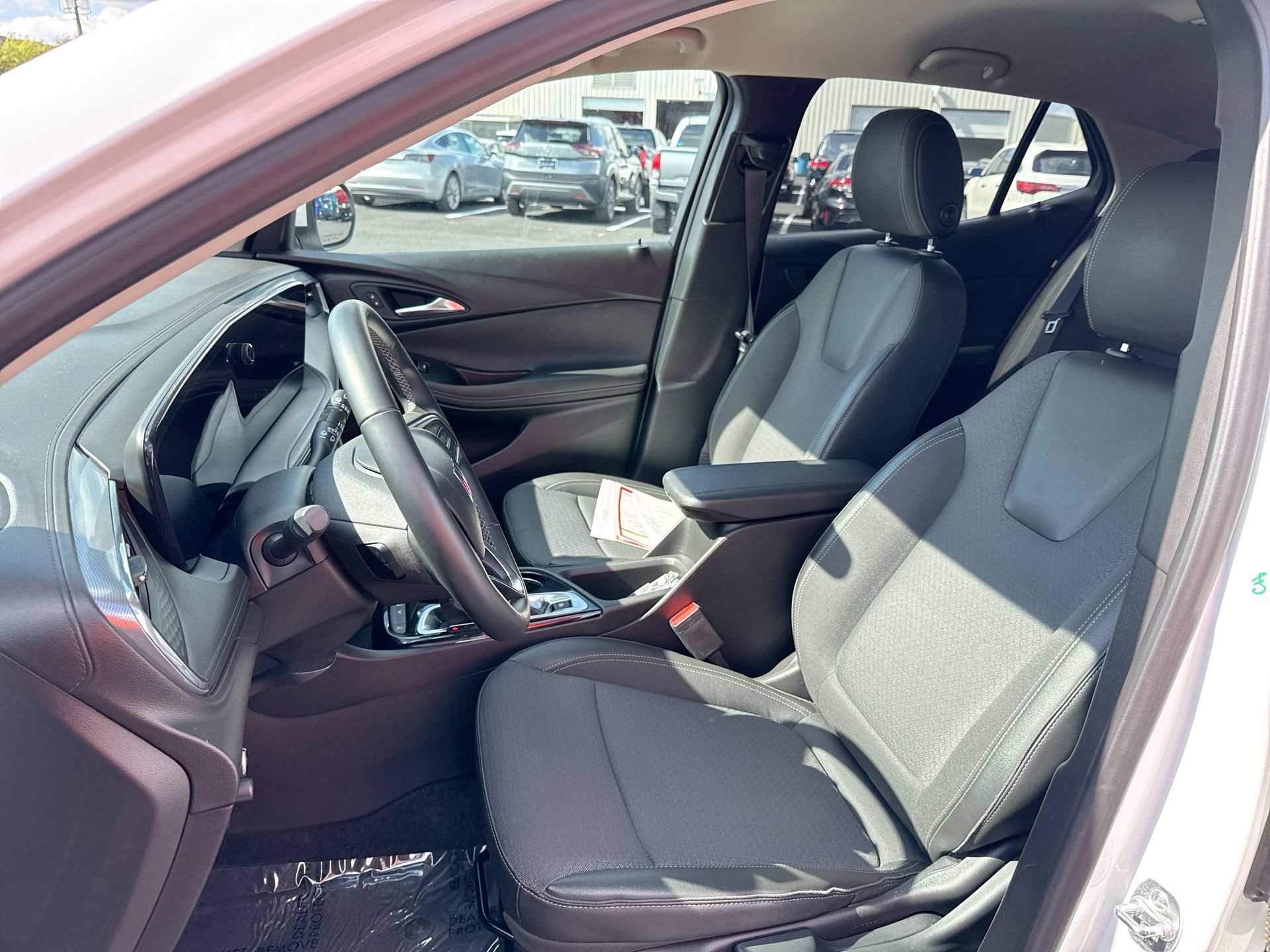 Used 2025 Buick Encore GX Preferred FWD image 12