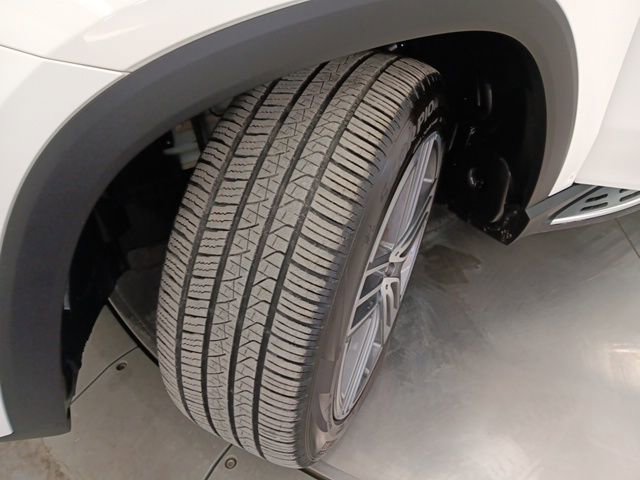 Used 2025 Mercedes-Benz GLS 450 4MATIC image 8