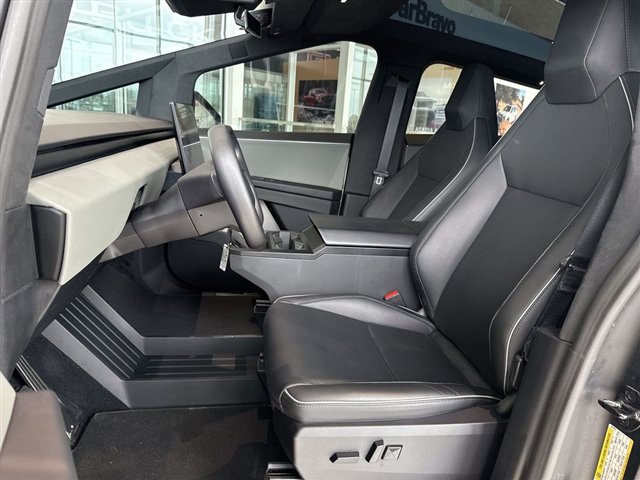 Used 2024 Tesla Cybertruck AWD Crew Cab image 22