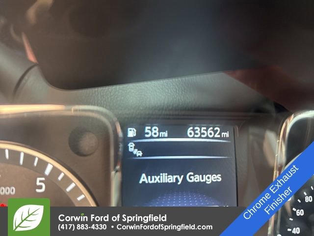 Used 2017 Nissan Titan SV image 13