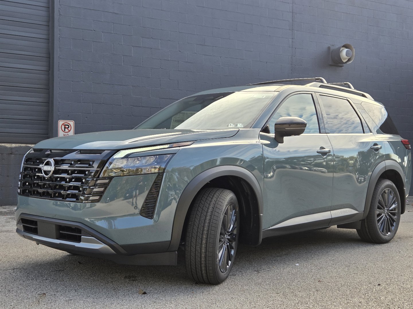 New 2026 Nissan Pathfinder SL AWD/4WD image 14