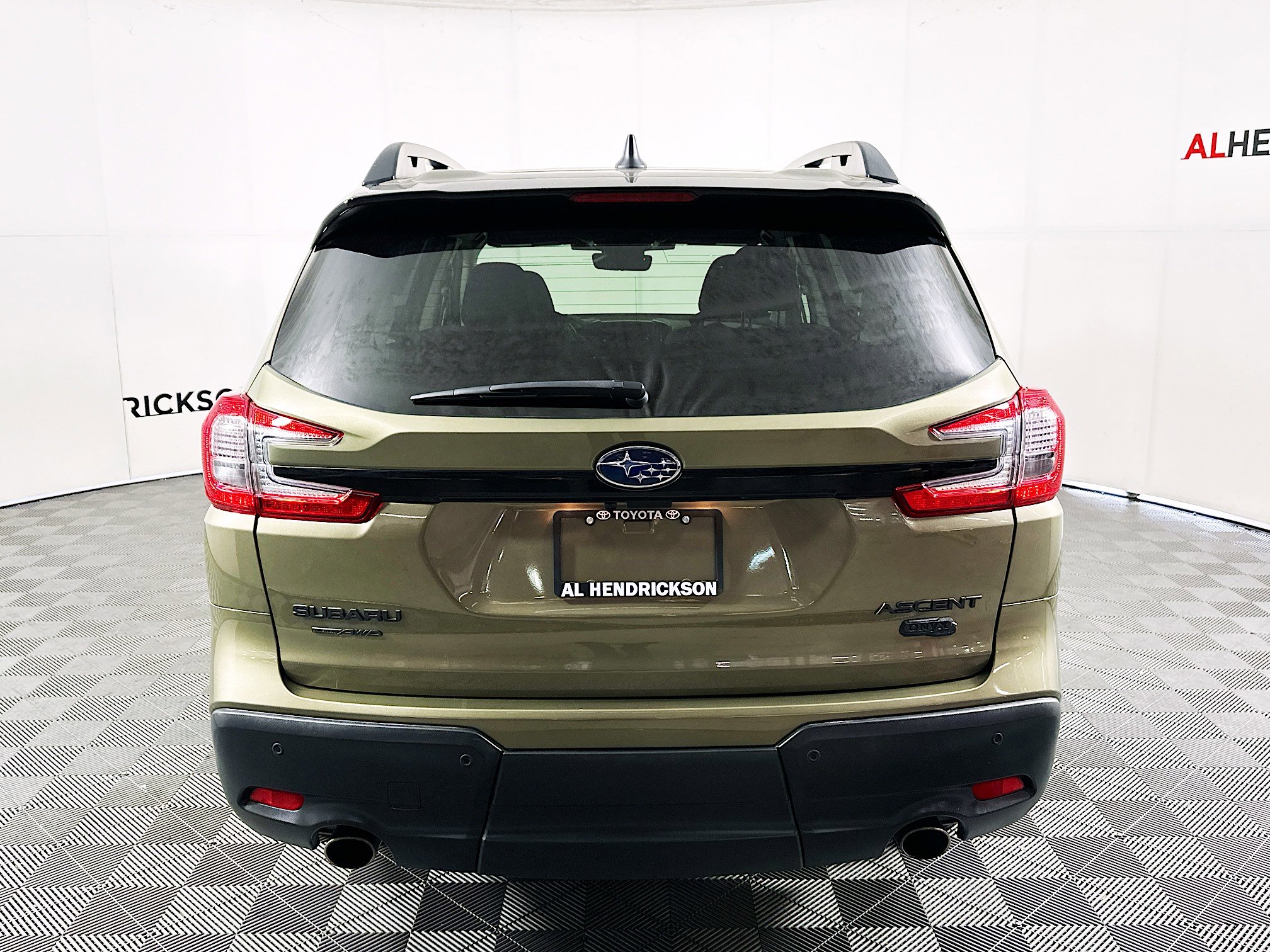 Used 2024 Subaru Ascent Onyx Edition image 4