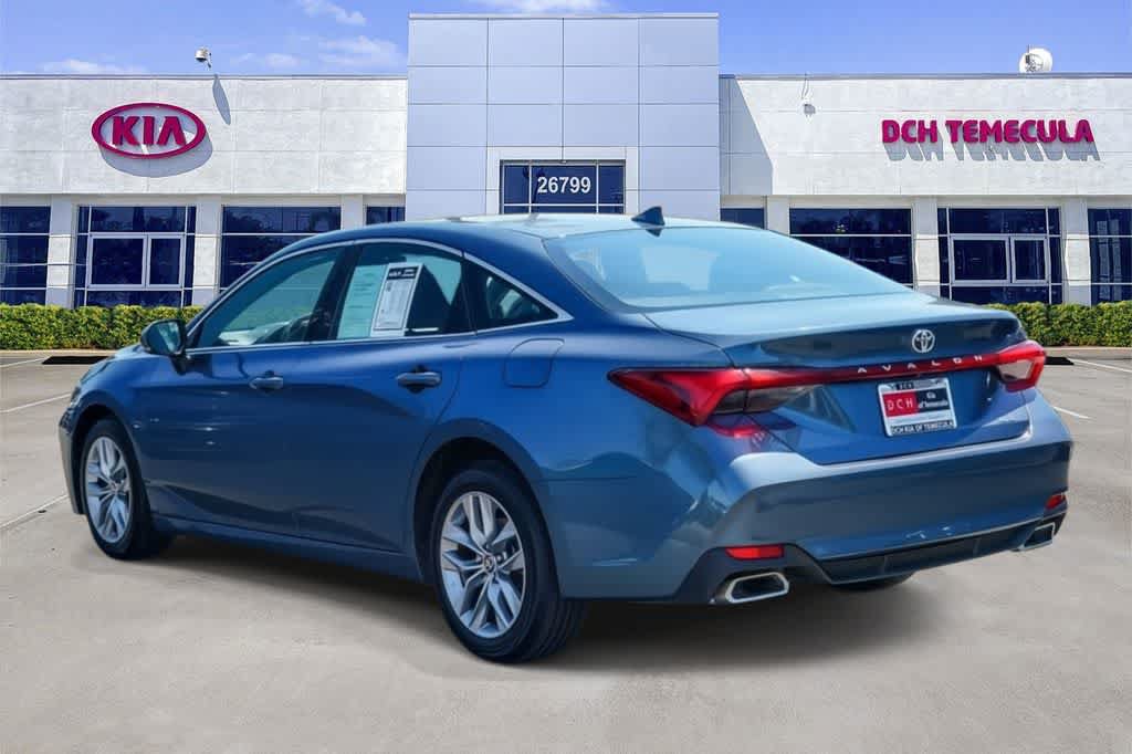 Used 2022 Toyota Avalon XLE FWD image 6