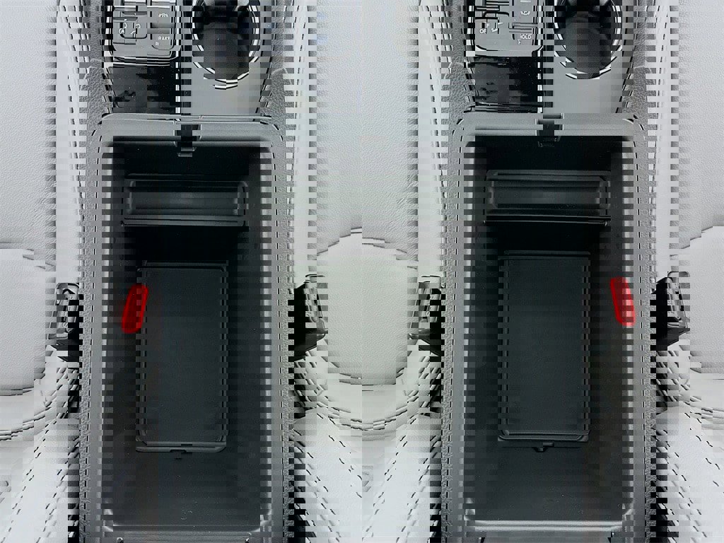 New 2025 Honda Pilot Touring image 30