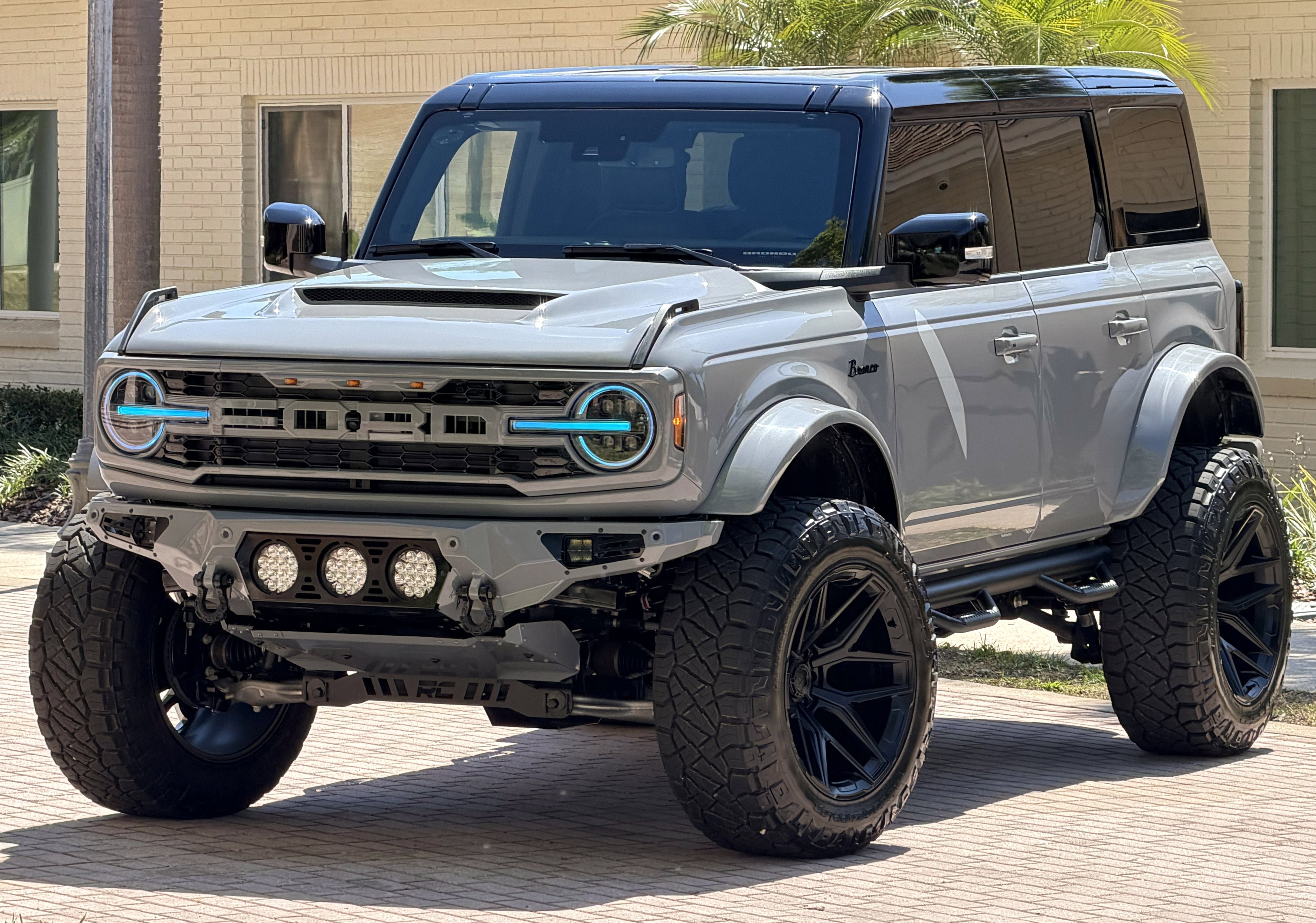 Used 2025 Ford Bronco Outer Banks AWD/4WD image 38