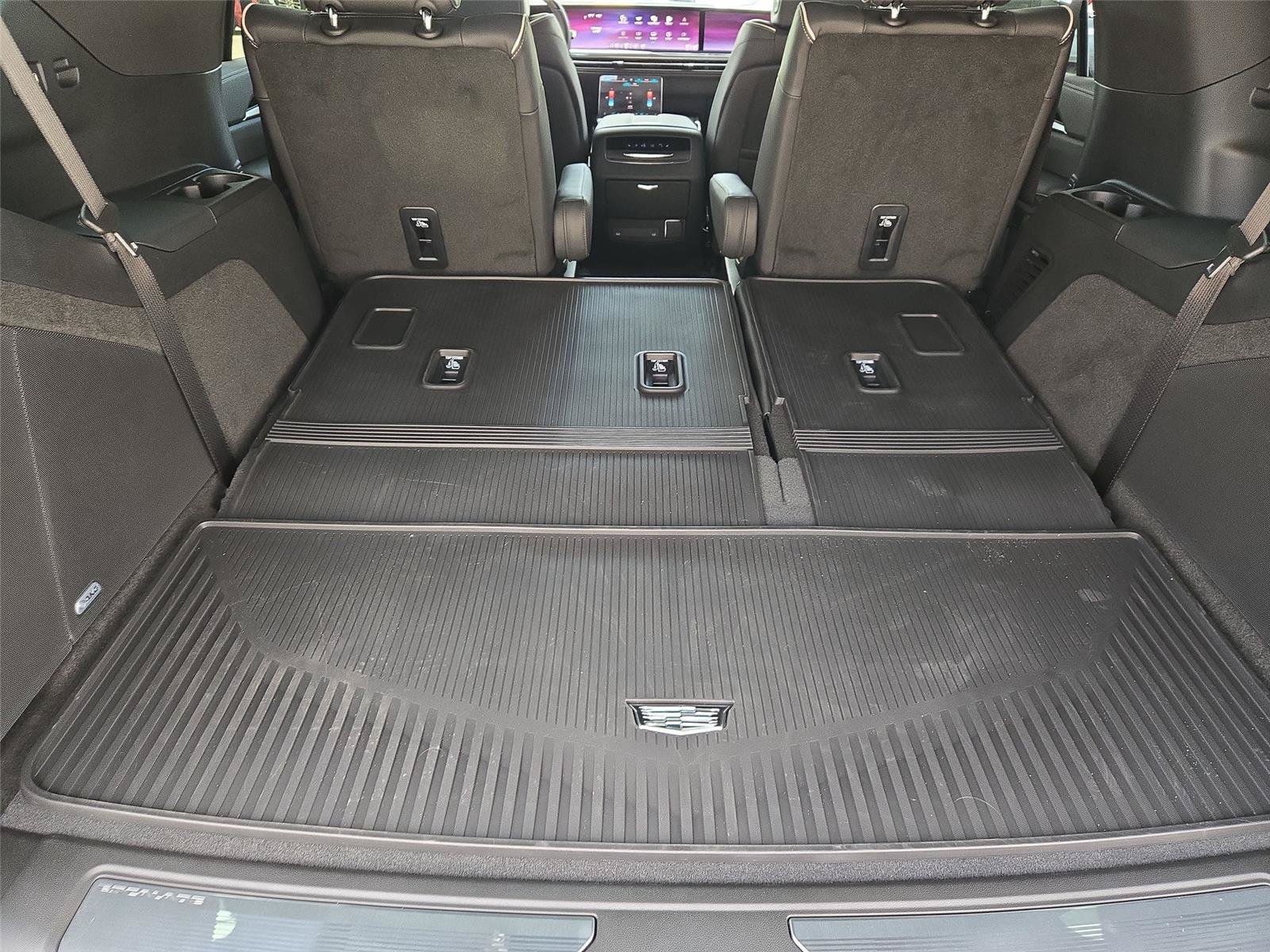 New 2026 Cadillac Escalade Sport w/ Touring Package AWD/4WD image 31