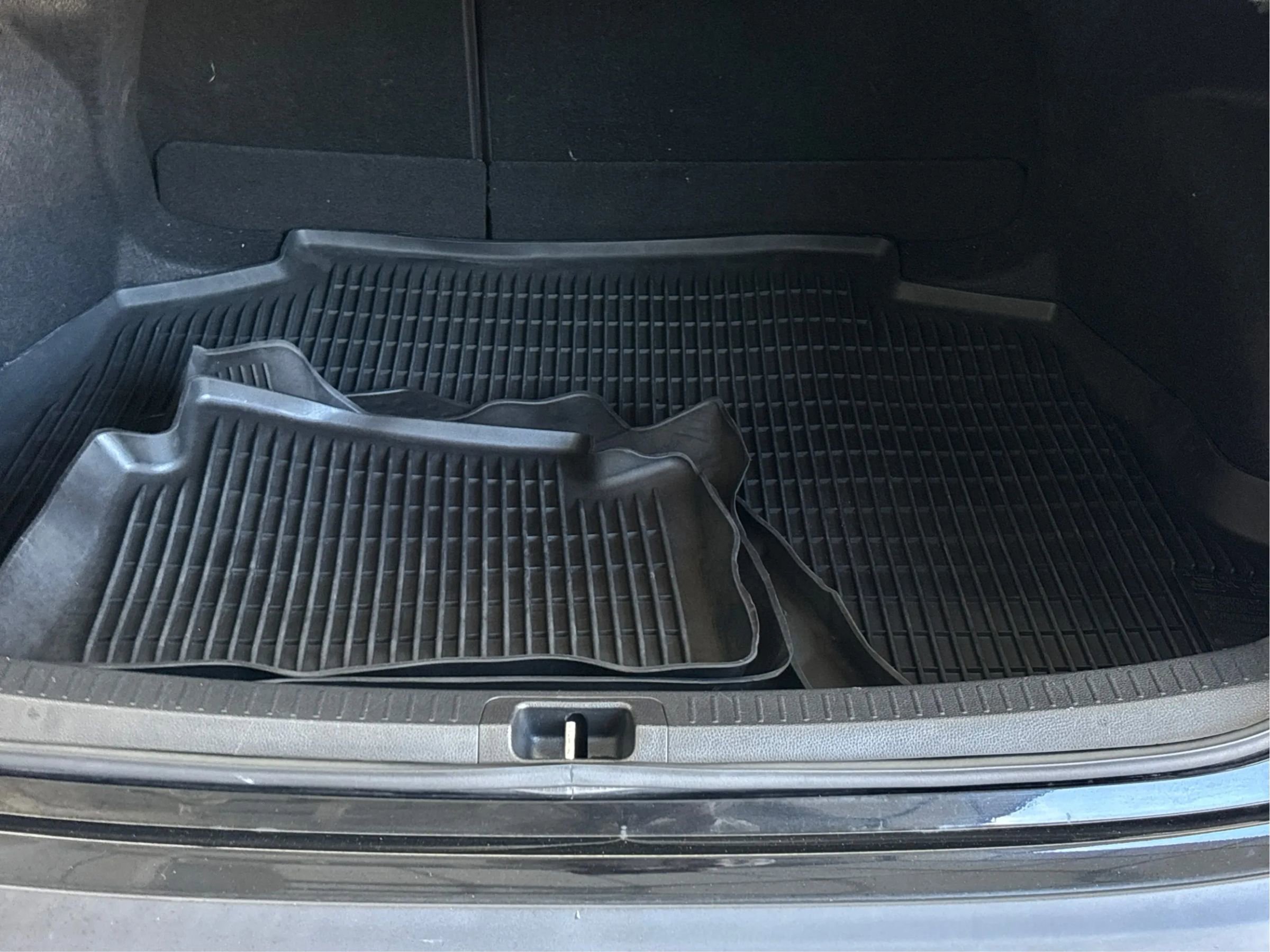 Used 2022 Toyota Corolla SE image 16