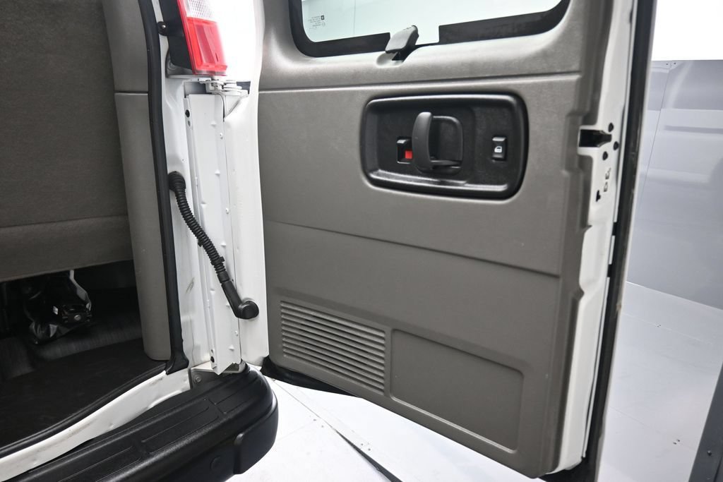 Used 2023 Chevrolet Express 3500 LS RWD image 39