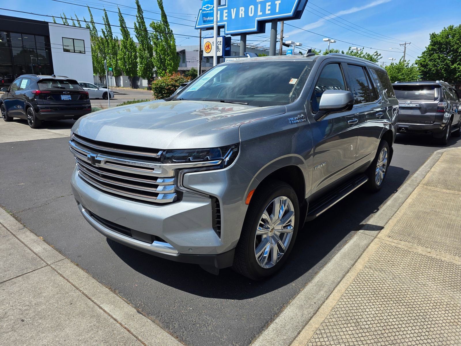 Used 2024 Chevrolet Tahoe High Country w/ Max Trailering Package AWD/4WD image 2