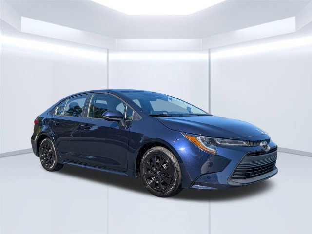 Certified 2024 Toyota Corolla LE FWD image 3